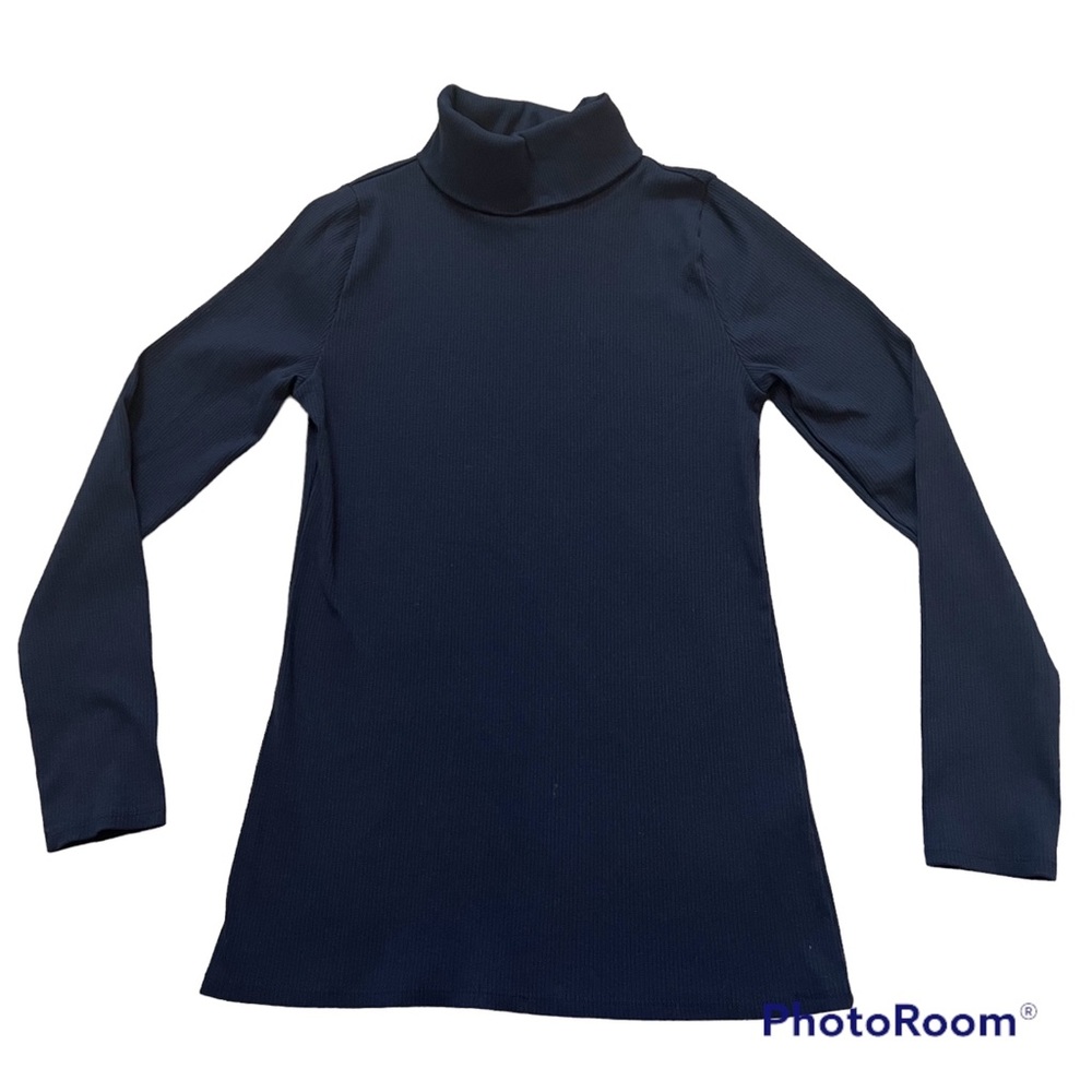 Abercrombie and Fitch ladies medium navy ribbed fitted turtleneck. A-31